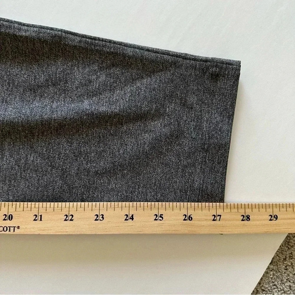 Lululemon On The Fly 7/8 Pants Heather Gray Size 4 - Picture 9 of 9
